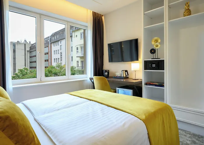 Leonardo Boutique M-square 4*