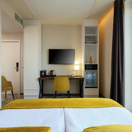 מלון Leonardo Boutique M-square