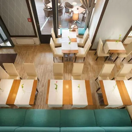 Leonardo Boutique M-square