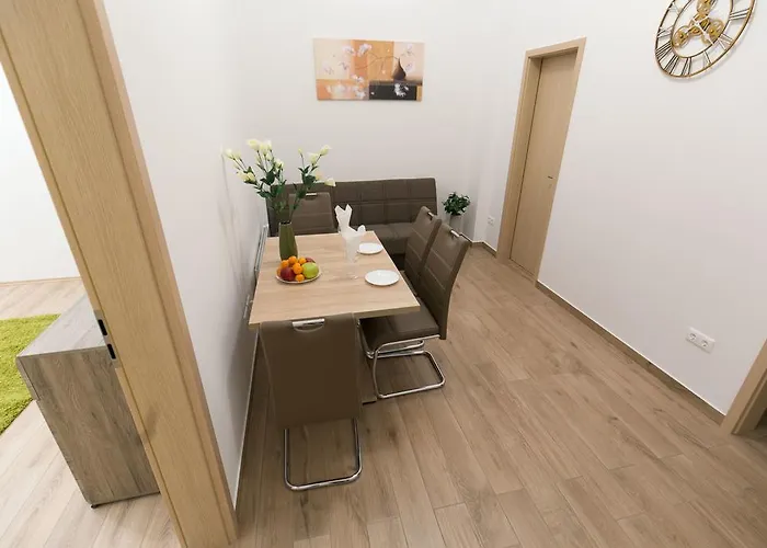 Leonardo Boutique M-square