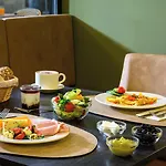 Hotel Leonardo Boutique M-square 4*